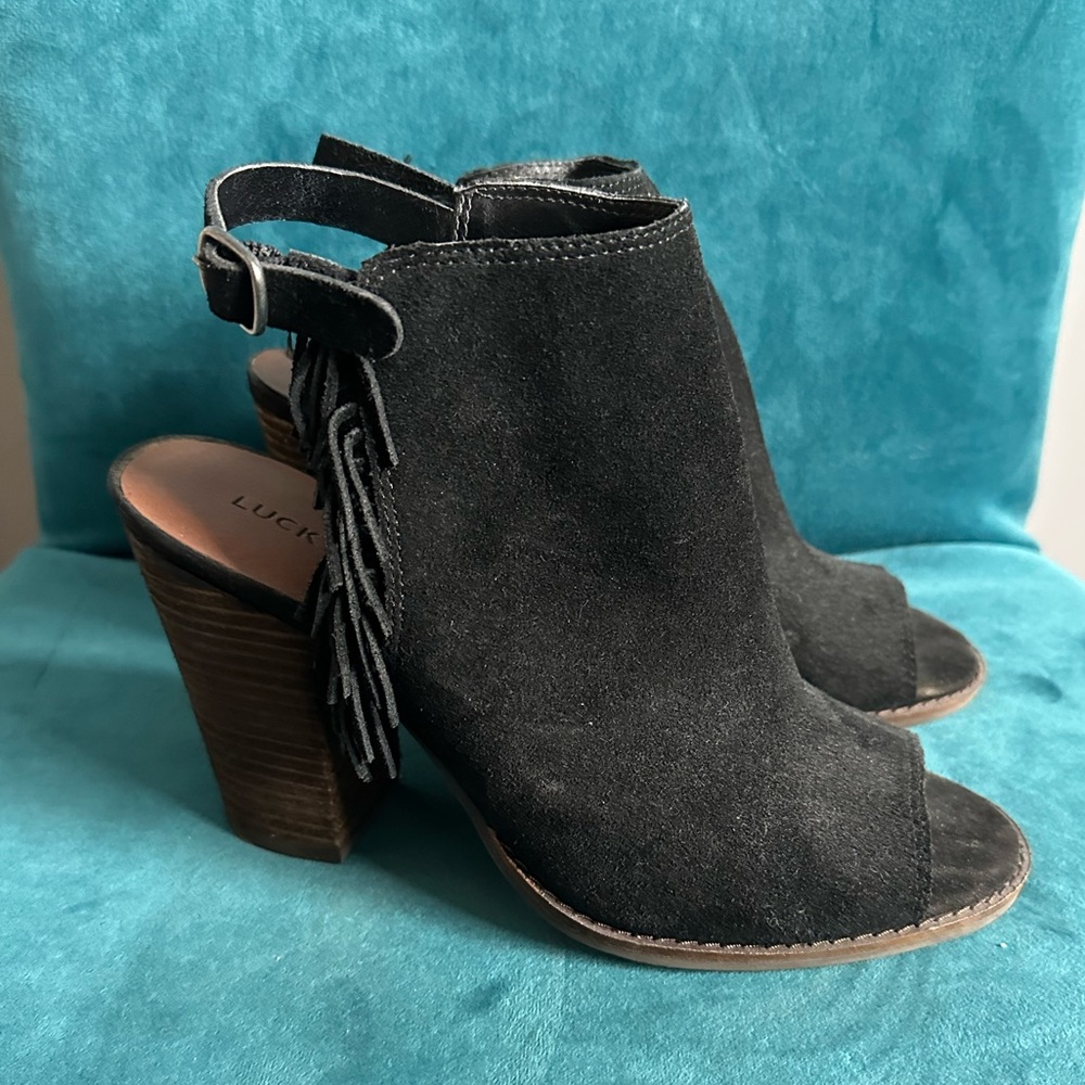 Lucky Brand Lantau Black Suede Fringe Heels - Size 8. - Picture 5 of 6